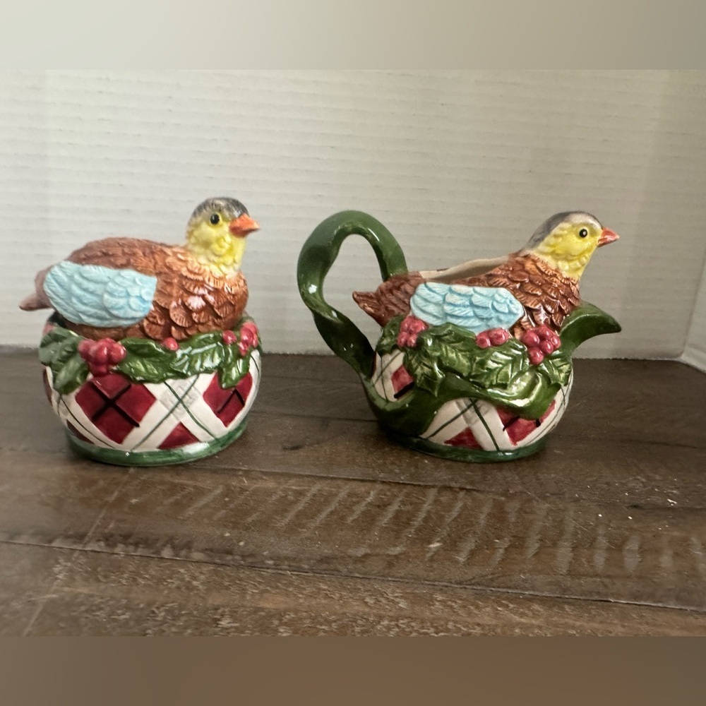 Noritake Bird-Themed Ceramic Teapot Set with Green and Red Accents